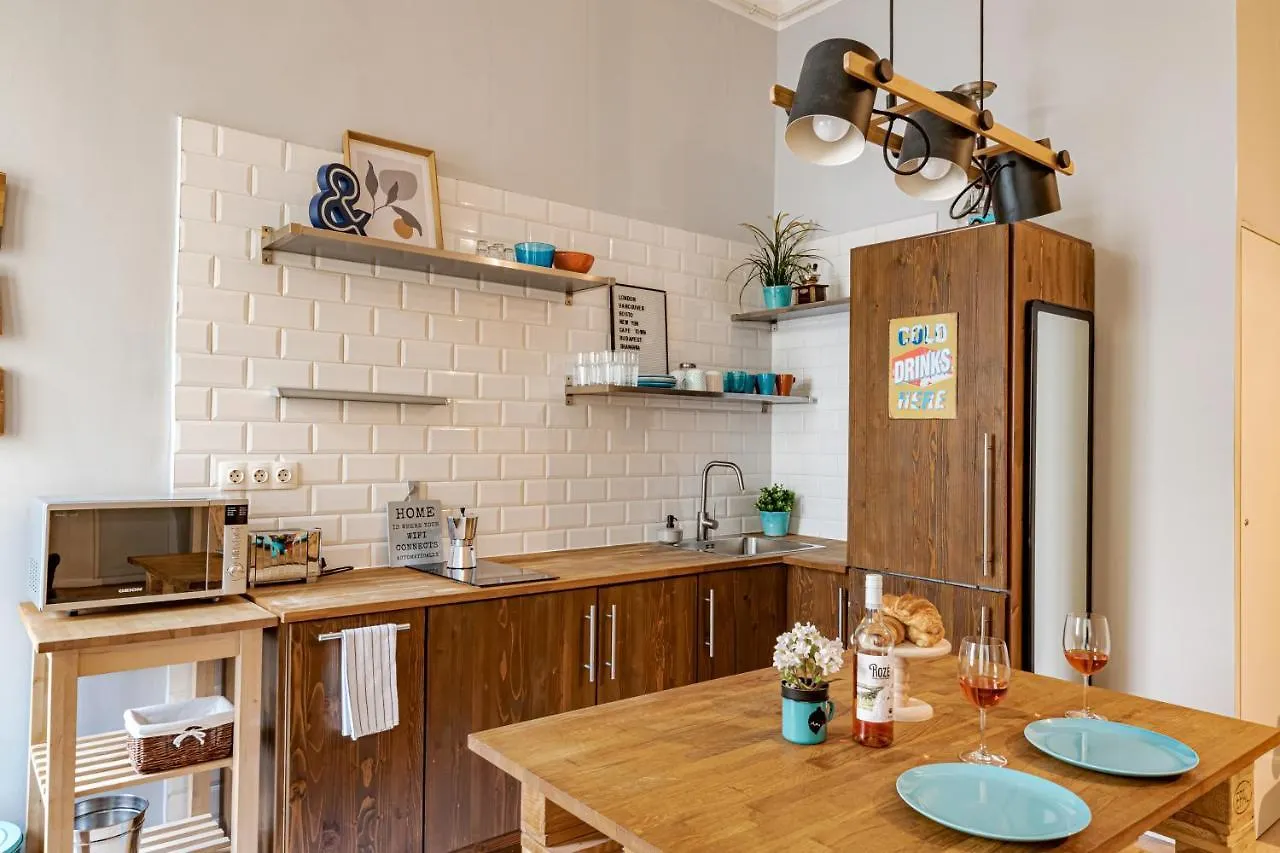 Design Studio At The Ruin Pubs Budapest Apartment