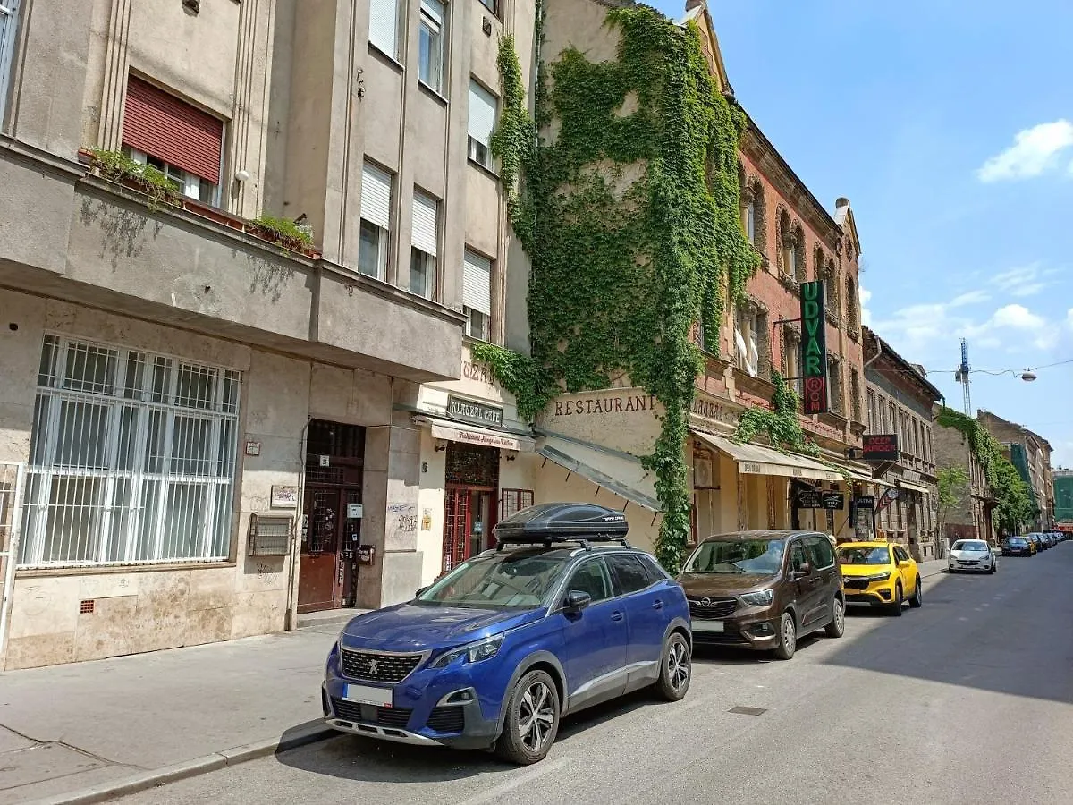 Design Studio At The Ruin Pubs Budapest